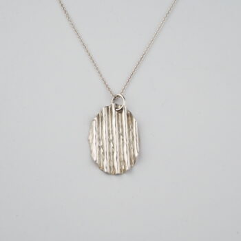 Ripple Oval Pendant